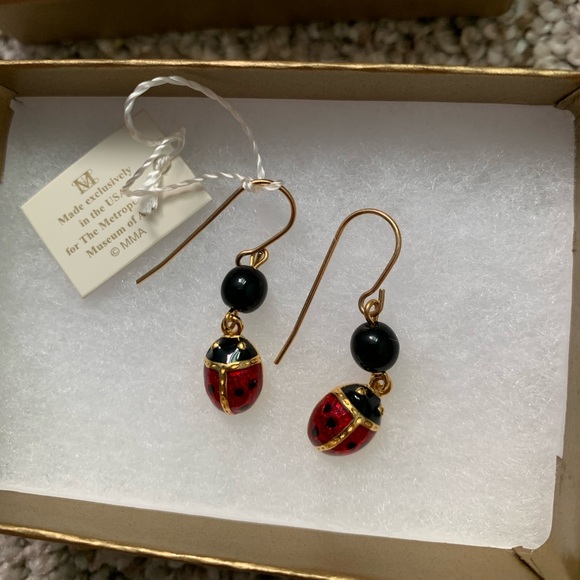 Metropolitan Museum of Art Ladybug Earrings - New With Tags - Picture 1 of 5